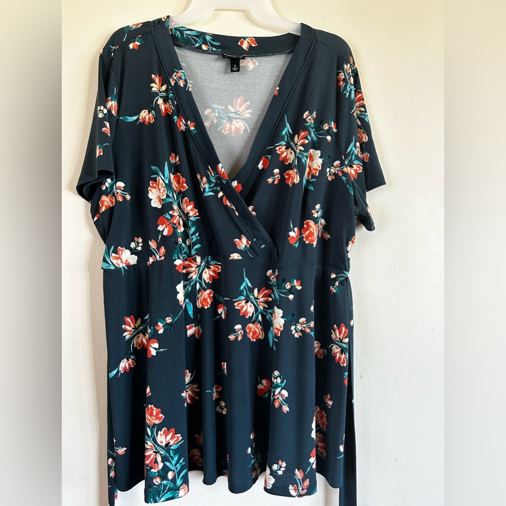 Blue floral torrid top